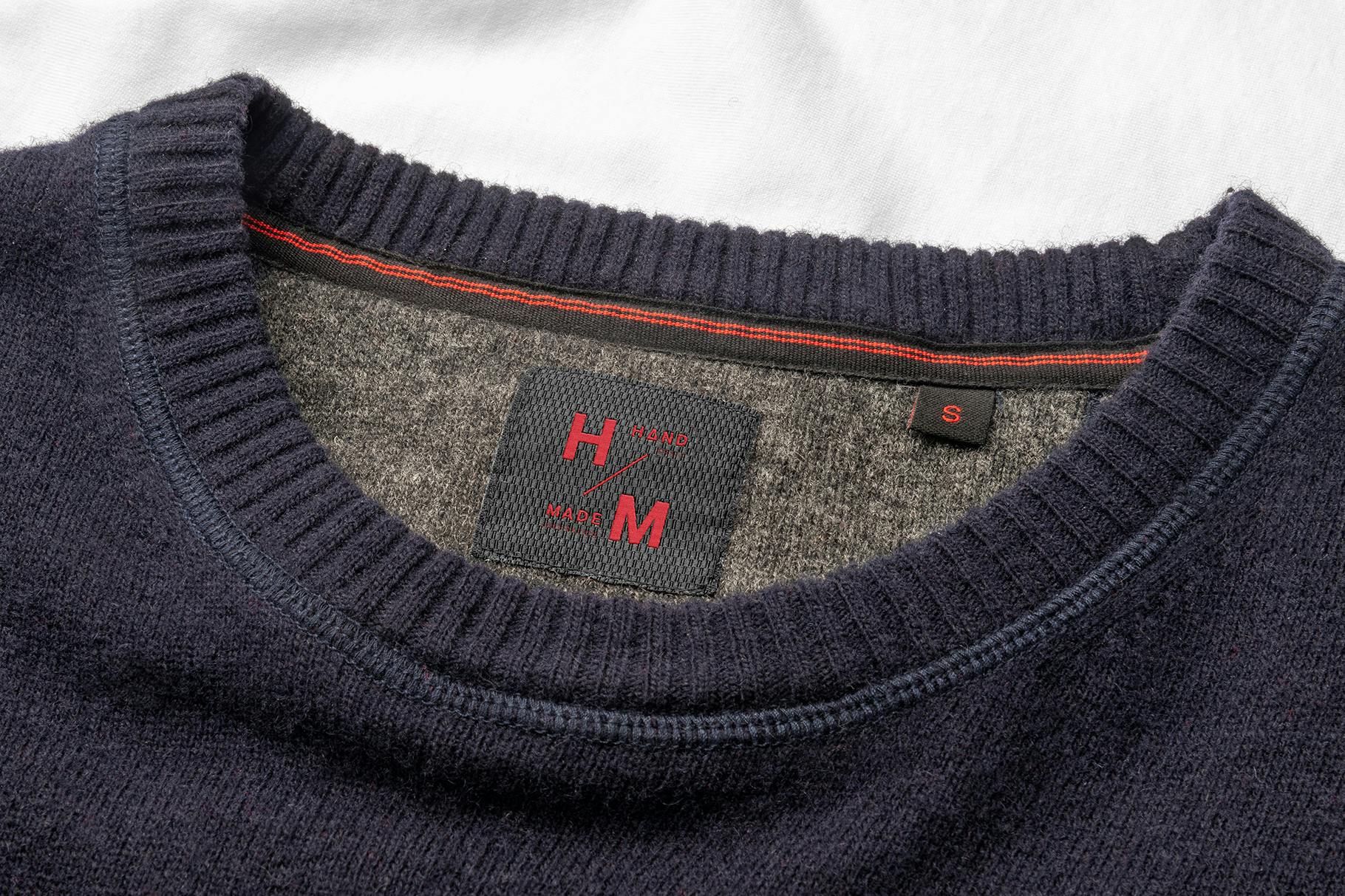 Wool Sweater Neck Label Mockup Scene 04 | Premium & Free PSD